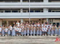 从不敢开口到放声歌唱，泉丰小学57个孩子的美育蜕变