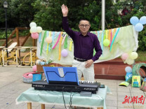 五老琴声伴童声 经典诵读润童心