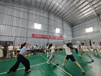 娄底五小：“扣”响青春 激情澎“排”