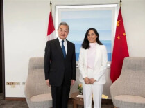 时隔10年，中国外长访问加拿大！专家：时间点非常精妙，释放了这些信号