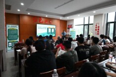 生态文学进校园：湘籍作家携新作与农大学子共话青山碧水