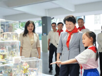 Secretary Wu Guiying, Mayor Chen Bozhang Visit Children to Celebrate International Children's Day