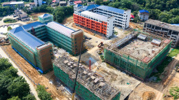 建学校  惠民生