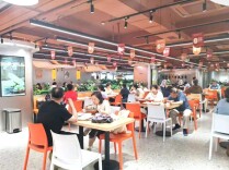 3个人，搞定500人餐！海淀这家“AI食堂”凭什么爆满