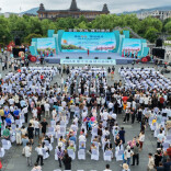 10万亩杨梅进入采摘期 全产业链产值达15亿元 第十四届靖州杨梅节开幕