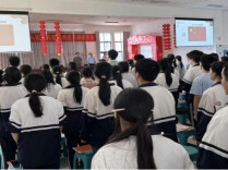 衡阳市六中：团徽耀青春  奋斗正当时