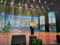 拒绝被命运轻碰就碎！“玻璃人”陆志成如何炼成“钢铁侠”？