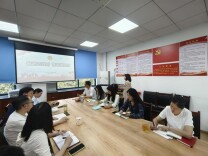 长沙民政职院外语学院学生管理党支部开展5月份“一月一课一片一实践”活动