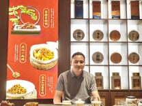 穿越周期·回味经典①｜兴汉食府：22年湘菜老店的“变”与“不变”