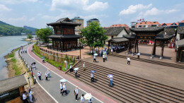 苏仙礼遇先进典型