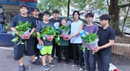 于岁月中寻故事 于生命里见初心——长沙民政职院殡仪学院开展人生访谈社会实践活动