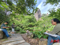 Renowned Painters Engage in Artistic Creation in Langshan Mountain