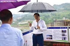 李万千在沅陵督导防汛备汛和安全生产工作
