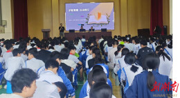 益阳长春经开区初级中学：护航青春 与法同行