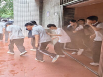 以练筑防！衡阳市六中开展校园安全疏散应急演练
