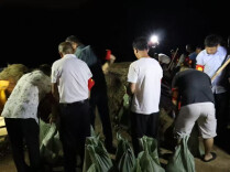 以练筑防 夜间砺兵！湘江新区开展夜间防汛应急实战演练