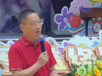 校长送考最后一课：以张雪机车逐梦故事寄语考生，心怀理想勇敢追梦