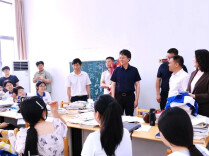 邹剑锋督导检查高考准备工作