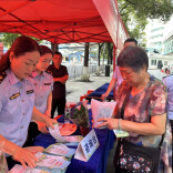 多部门老城区联合“摆摊”，送上环保“大礼包”~