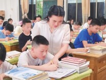 郑小霞：用“三心二意”陪孩子们长大