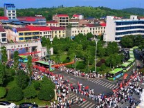 邵东市火厂坪镇：全力以“护”逐梦路，倾情壮行暖意浓
