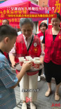 连续八年送考！湖南77岁娭毑考点外免费送茶