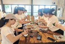 怀化市鹤城区第二幼儿园：粽叶凝香承古韵 凝心聚力暖师心