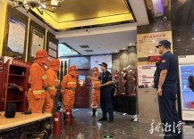 湘潭消防夜查“亮剑” 严除火患护平安