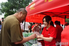 高考|娄底：“文明送考·爱心驿站”暖心护航高考学子