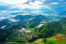雨后山乡入画来
