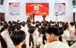 小课桌 大爱心 |邵东市爱心企业家捐赠 300套课桌椅温暖乡村娃