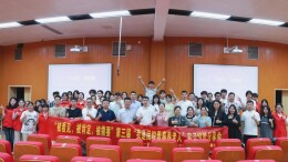 以青春守护银发 以初心筑梦康养