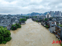 闻“汛”而动 吉首全力应对强降雨