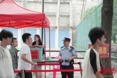 娄星公安：护学子高考“乘风破浪”