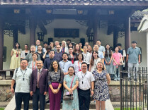 Foreign Sinologists Gather at Yuelu Academy to Study Confucianism