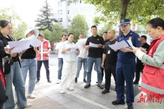 临澧消防带教街道社区专干深入排查“九小场所”隐患