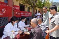 健康咨询、中医推拿、一对一科普……湖南医药学院走进侗乡送健康