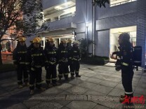 望城消防开展夜间“六熟悉”演练，筑牢考点安全防线