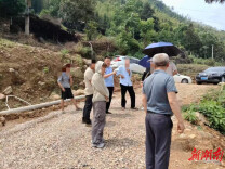 安化：巧解邻里土地纠纷，矛盾就地化解不出村