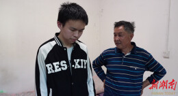 湖南新化：八颗鸡蛋暖人心 一记空翻显锋芒