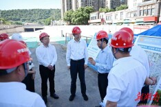 周健调研推动进度滞后项目建设工作并督导安全生产