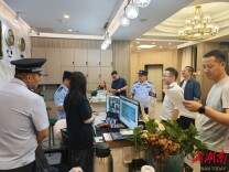 “利剑护蕾”护航高考收官 武陵区府坪街道开展夜间重点场所联合巡查