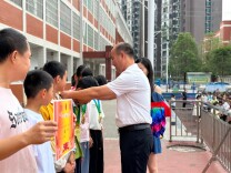 新田双碧小学首届校园足球联赛落幕 学子在拼搏中绽放光彩