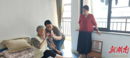 南县社保中心“帮扶小分队”帮助200余名独居老人、残疾人顺利参保
