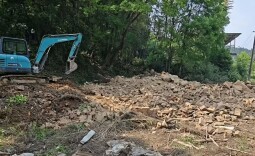 新田中山街道：拆除危旧房屋 消除安全隐患
