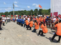 桃江县赤塘村：拔河比赛聚民心，农品展销促共富