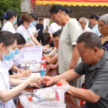 党旗伴义诊 医者暖乡情——湖南医药学院总医院医疗专家团队赴溆浦水东镇开展“义诊”活动