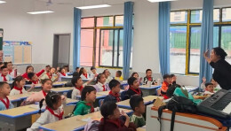 跨越山水传雅乐 三尺讲台育童心——长沙市芙蓉区燕山小学教师曹海英扎根麻阳乡村支教