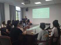 长沙民政学院财经管理学院学生管理党支部开展2026届毕业生党员专题党课