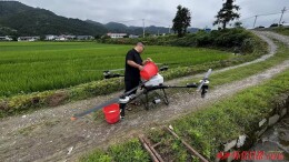 中方县：“飞防”进田护航粮食稳产